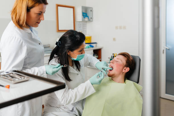 Best Emergency Dentist for Knocked-Out Tooth in Roosevelt Park, MI